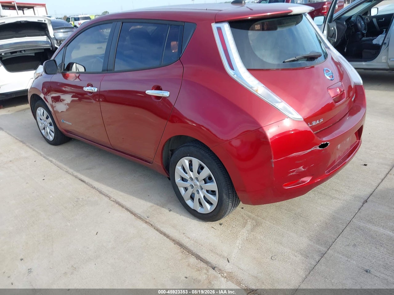 2013 NISSAN LEAF S · 3/11