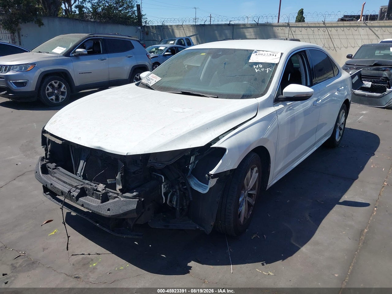 2020 VOLKSWAGEN PASSAT 2.0T SE · 2/11