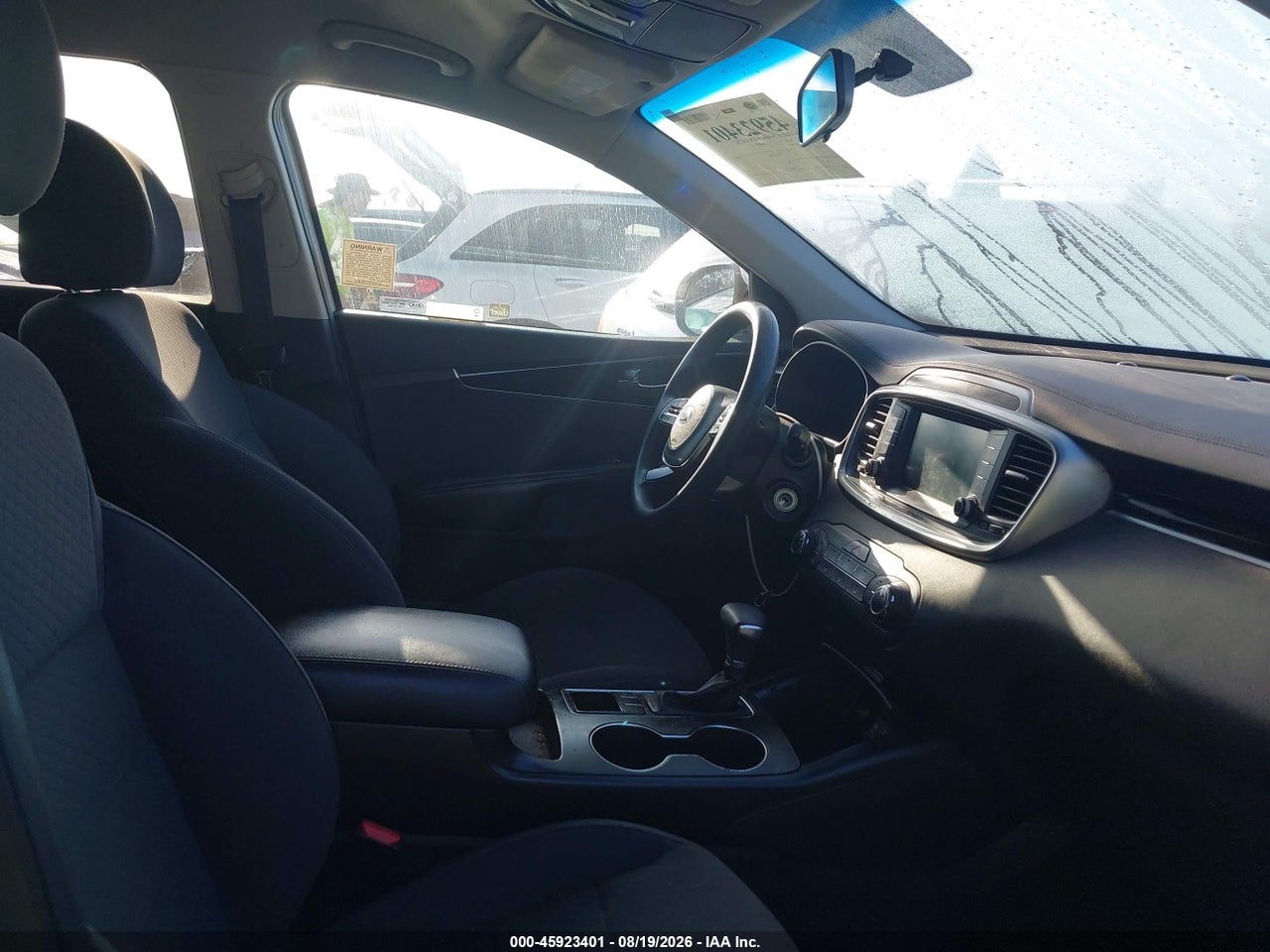 2019 KIA SORENTO 2.4L LX · 5/11