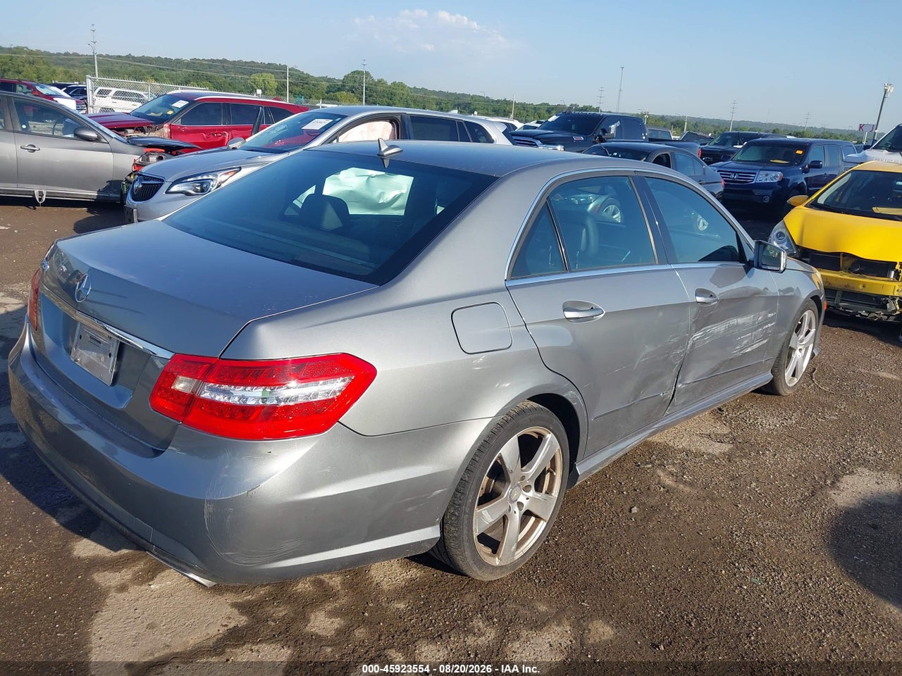 2010 MERCEDES-BENZ E 350 · 4/11