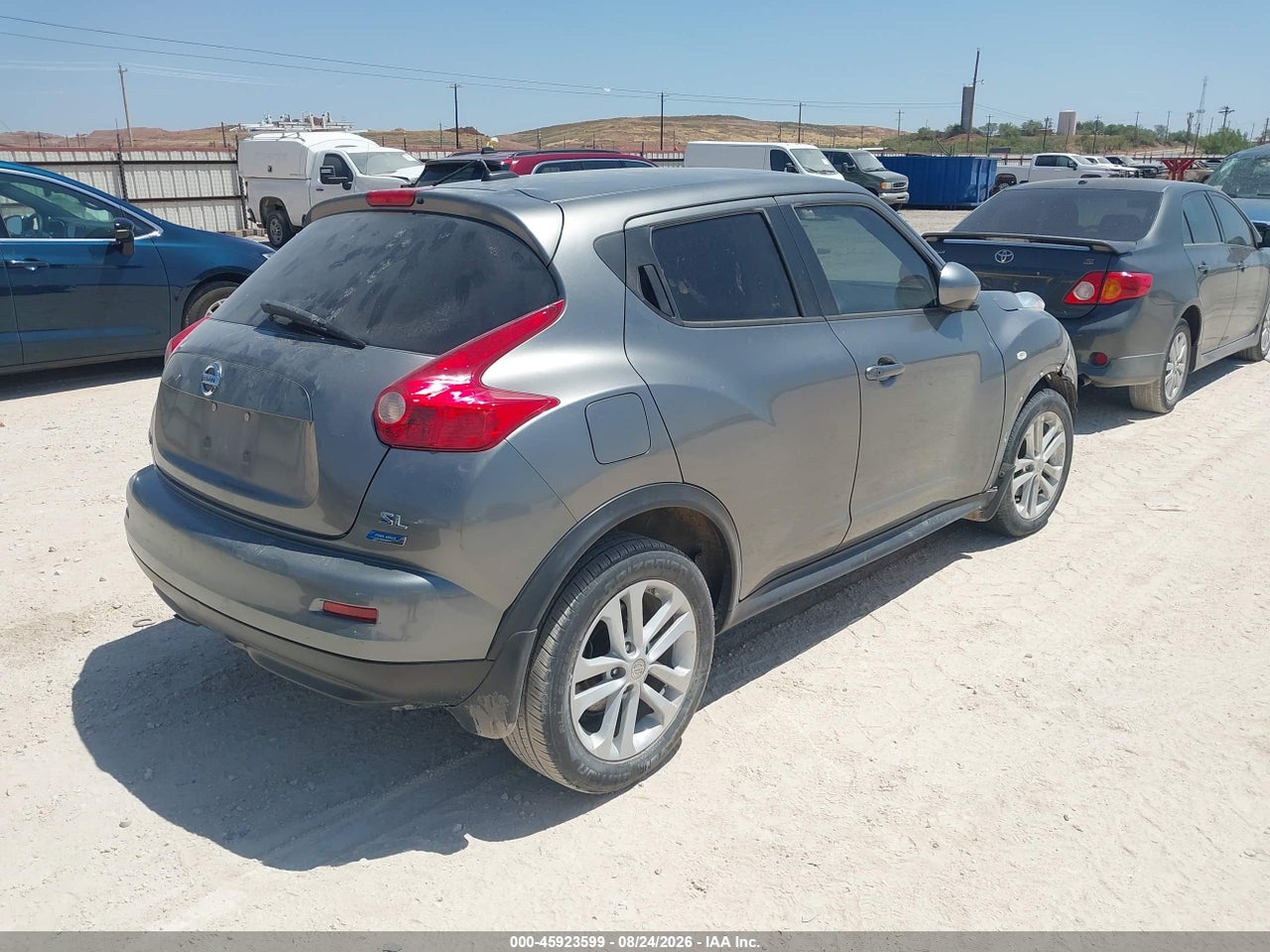 2014 NISSAN JUKE SL · 4/11