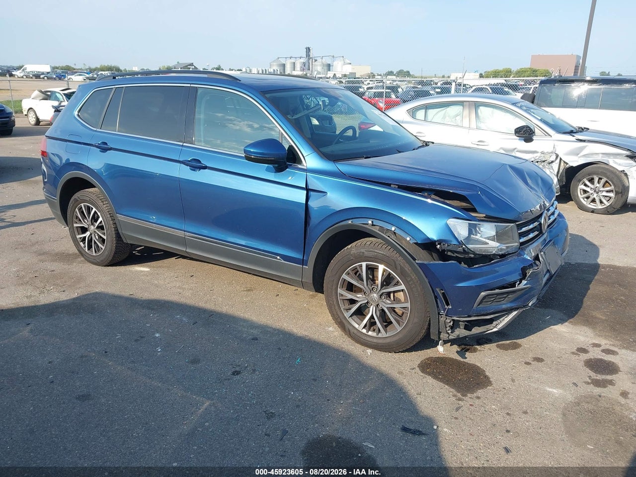 3VV2B7AX5LM****** · 2020 VOLKSWAGEN TIGUAN 2.0T SE/2.0T SE R-LINE BLACK/2.0T SEL