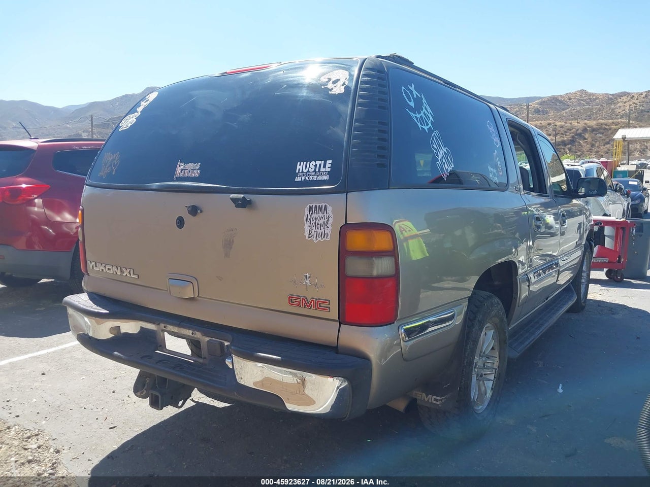 2000 GMC YUKON XL 1500 SLE · 4/11