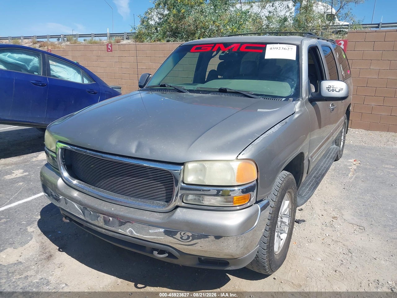 2000 GMC YUKON XL 1500 SLE · 2/11