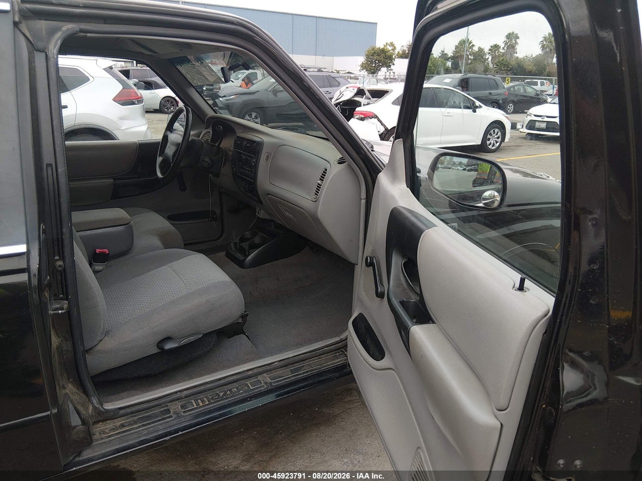 2000 MAZDA B3000 SE/TL · 5/11