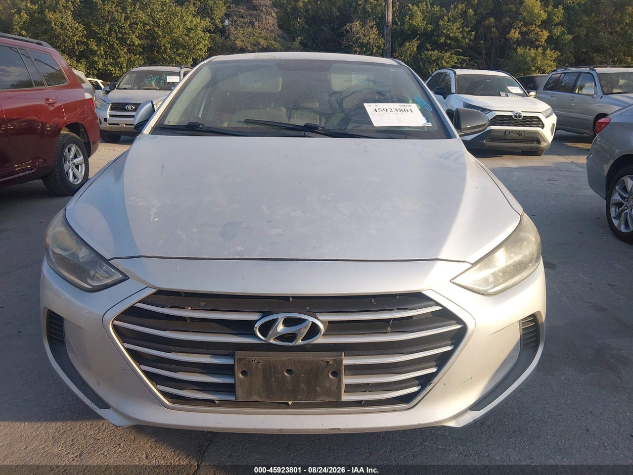 2017 HYUNDAI ELANTRA SE · 6/10