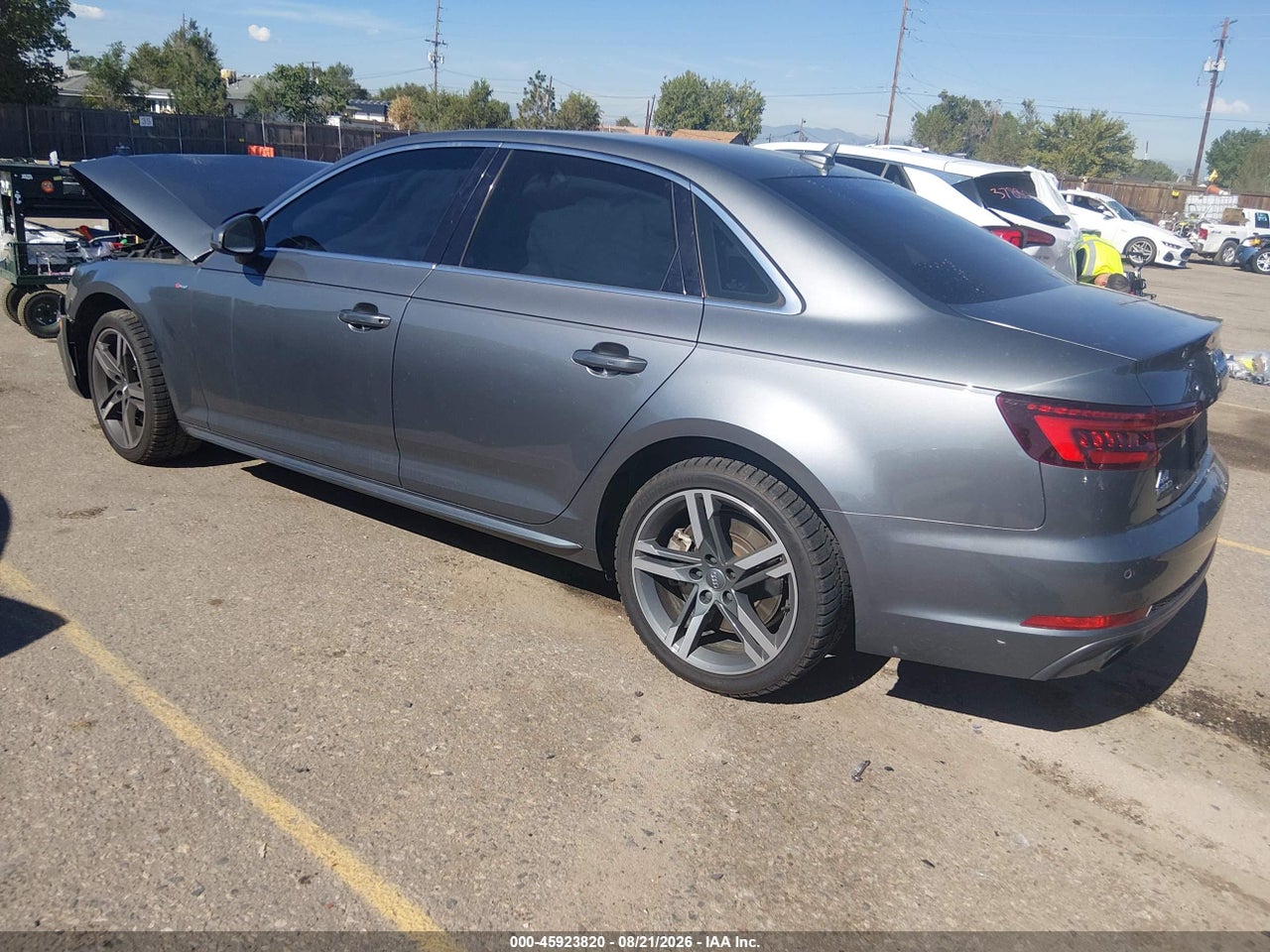 2018 AUDI A4 2.0T PREMIUM/2.0T TECH PREMIUM · 3/11