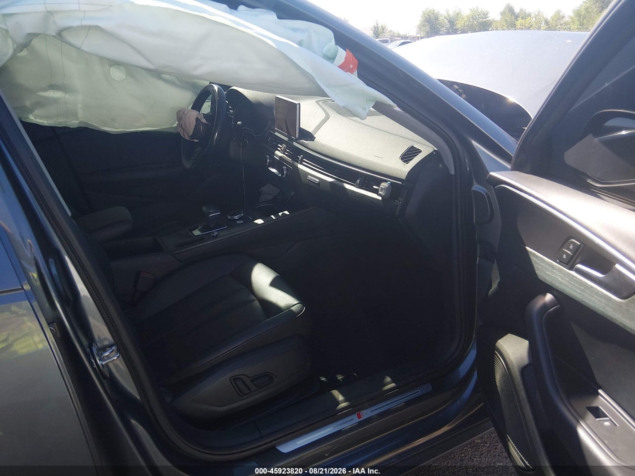 2018 AUDI A4 2.0T PREMIUM/2.0T TECH PREMIUM · 5/11