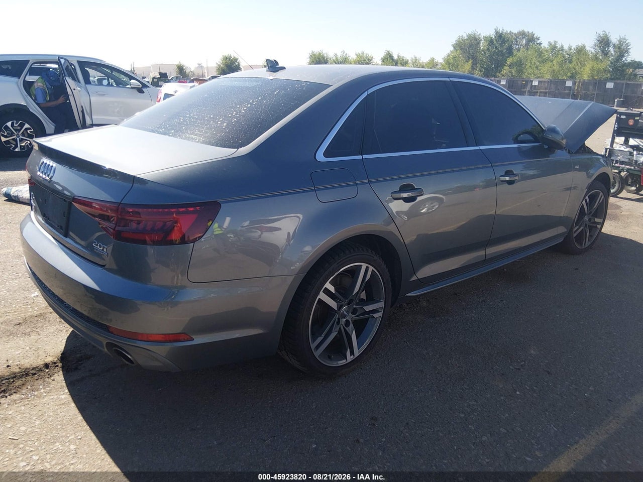 2018 AUDI A4 2.0T PREMIUM/2.0T TECH PREMIUM · 4/11