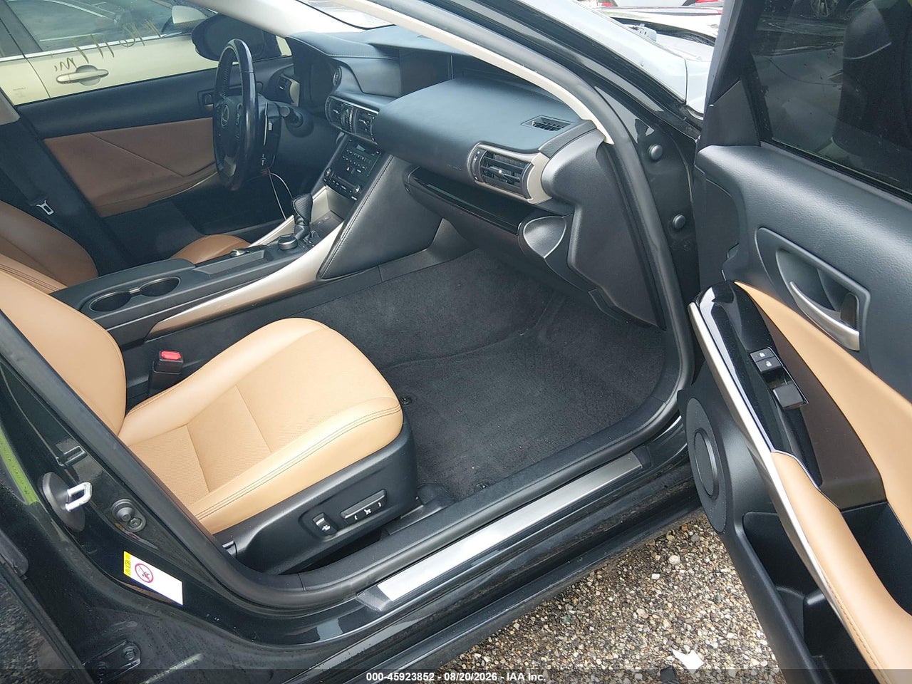 2017 LEXUS IS 300 · 5/11