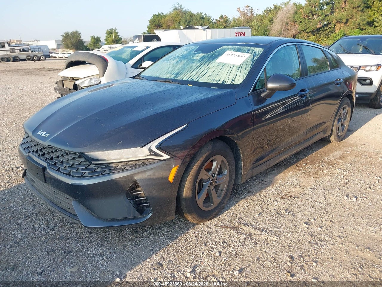 2022 KIA K5 LXS · 2/11