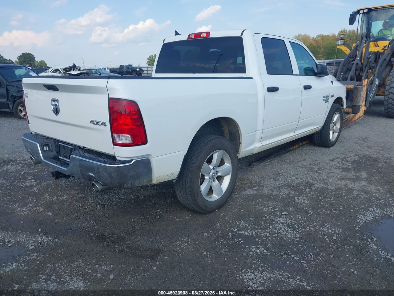2024 RAM 1500 CLASSIC TRADESMAN  4X4 5'7 BOX · 4/11
