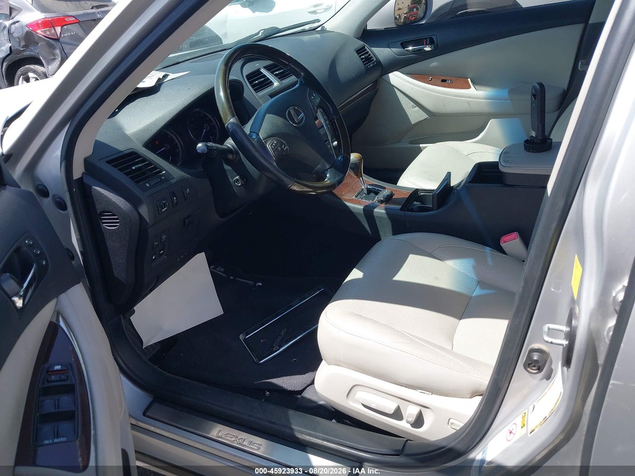 2010 LEXUS ES 350 · 5/11