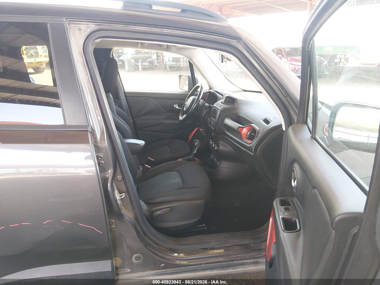 2016 JEEP RENEGADE TRAILHAWK · 5/11