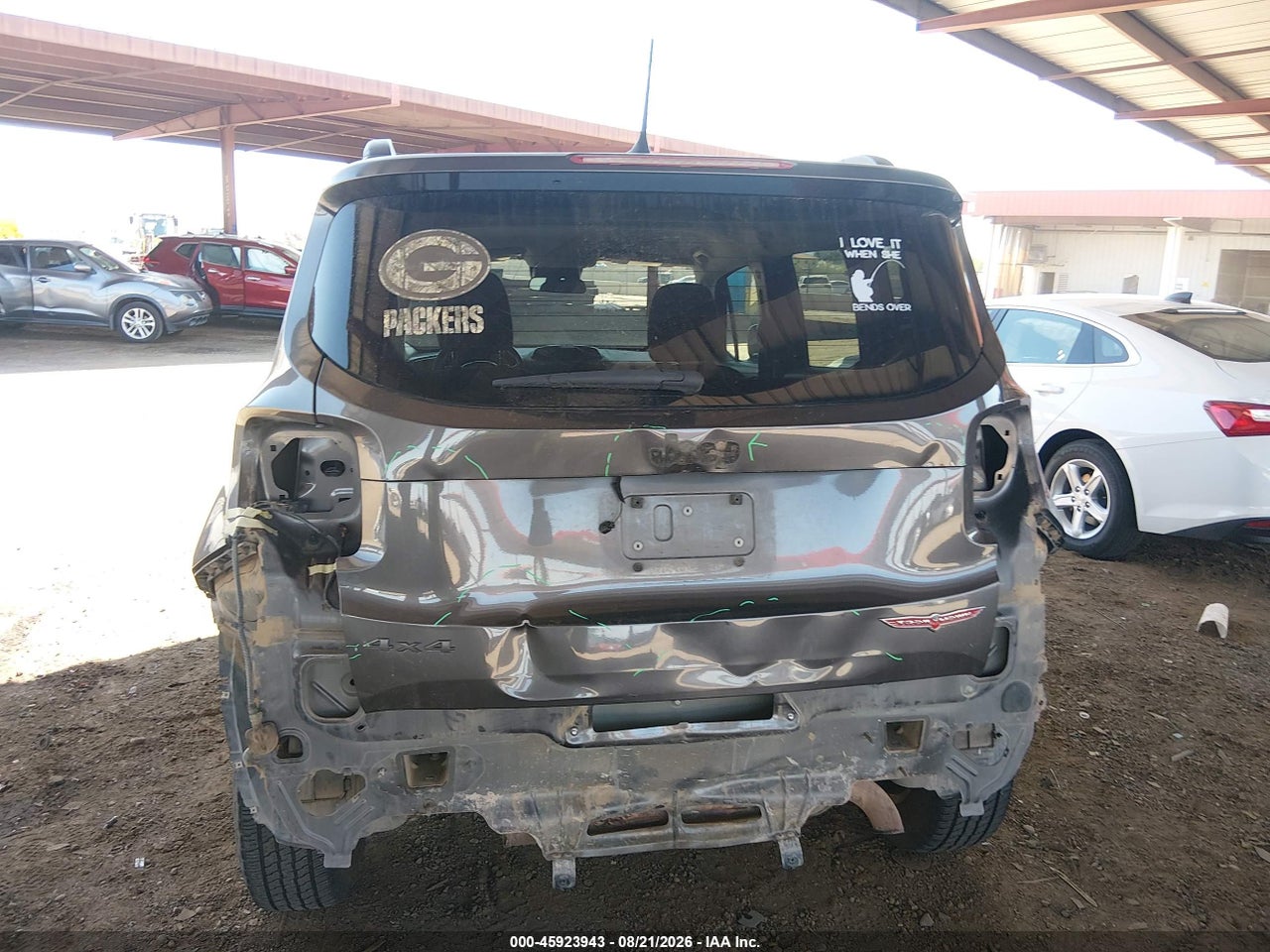 2016 JEEP RENEGADE TRAILHAWK · 6/11