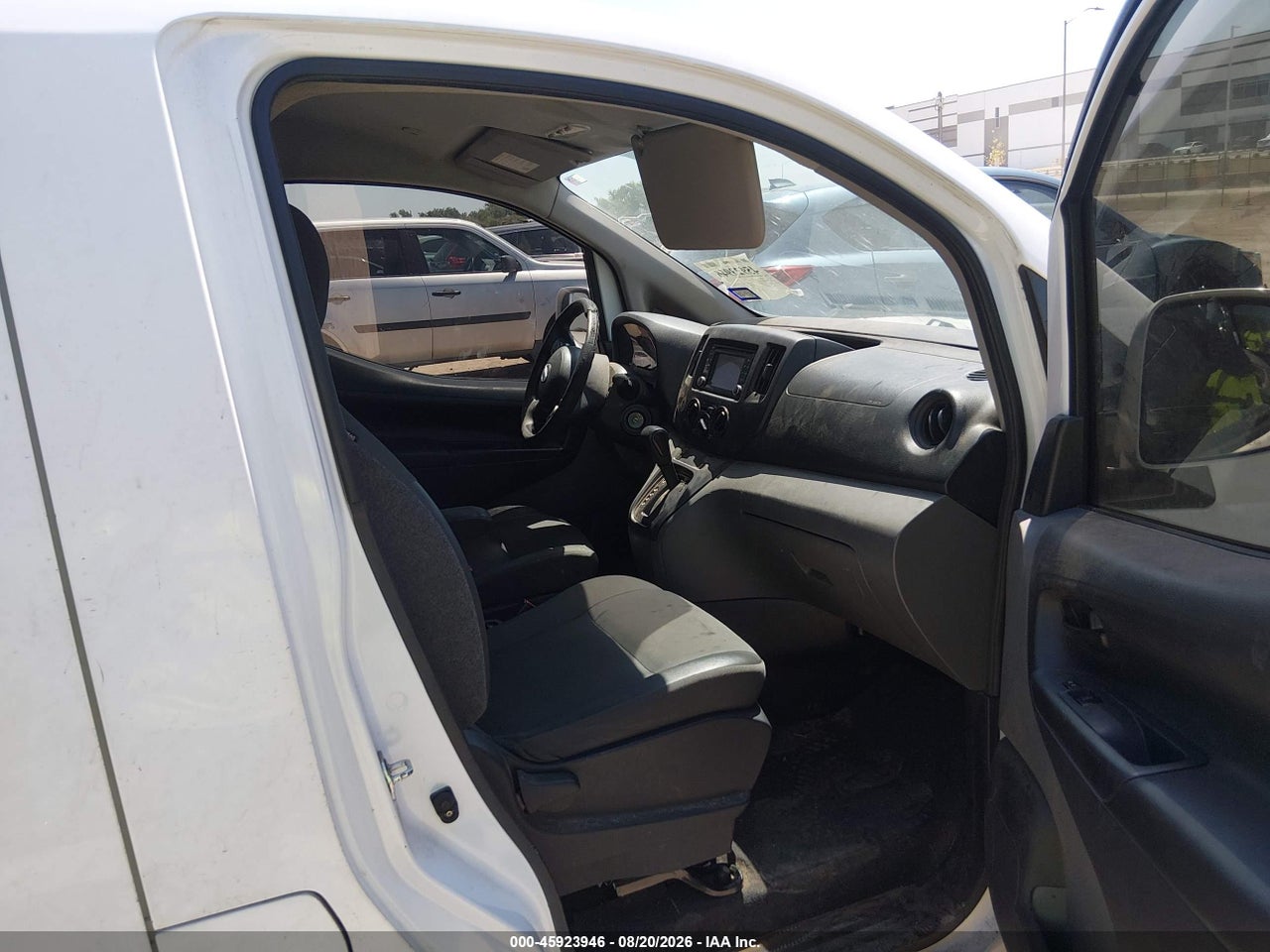 2013 NISSAN NV200 SV · 5/10