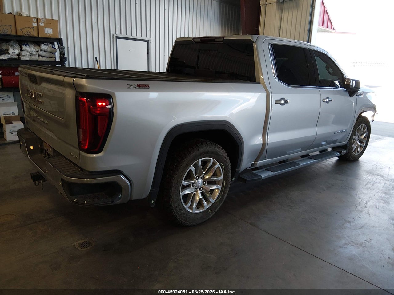 2021 GMC SIERRA 1500 4WD  SHORT BOX SLT · 4/11