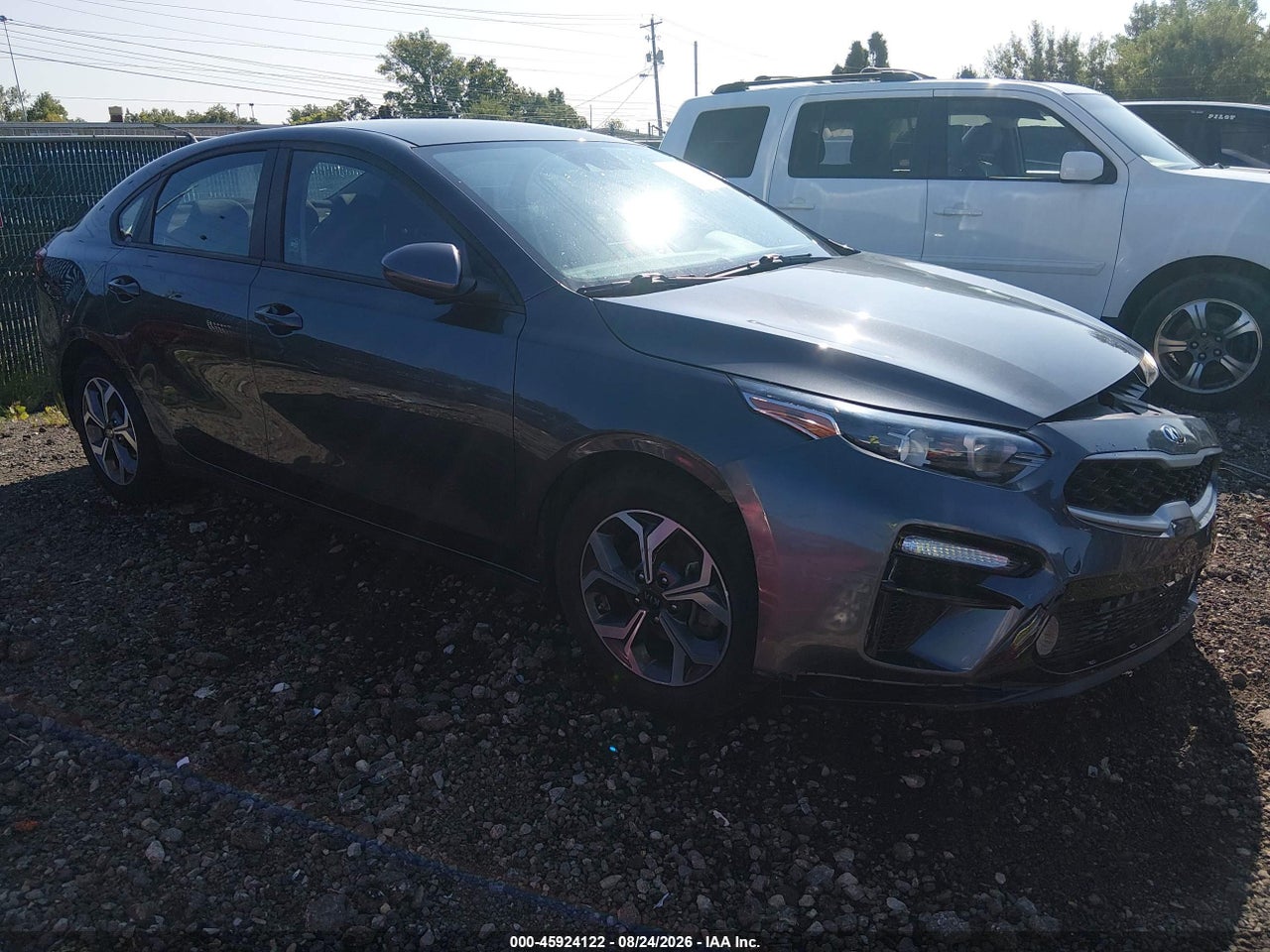 3KPF24AD8ME****** · 2021 KIA FORTE LXS