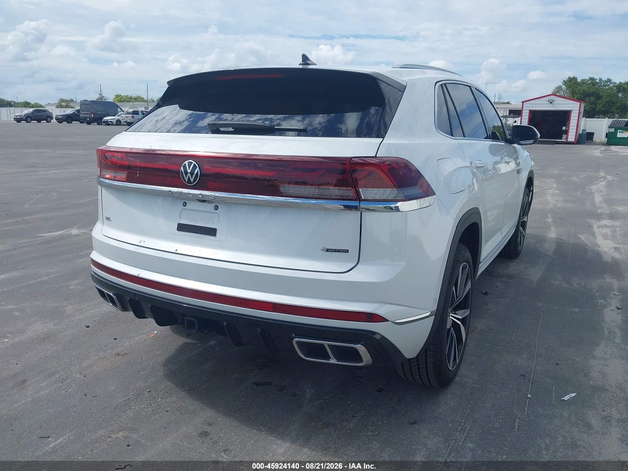 2026 VOLKSWAGEN ATLAS CROSS SPORT SEL PREMIUM R-LINE · 4/11