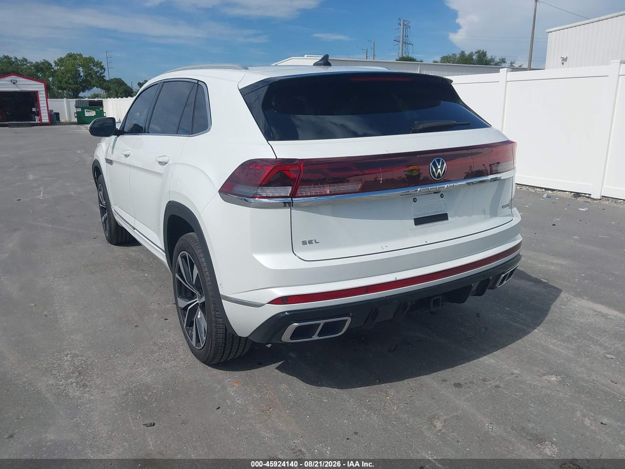 2026 VOLKSWAGEN ATLAS CROSS SPORT SEL PREMIUM R-LINE · 3/11