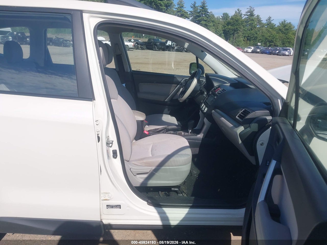 2016 SUBARU FORESTER 2.5I · 5/11