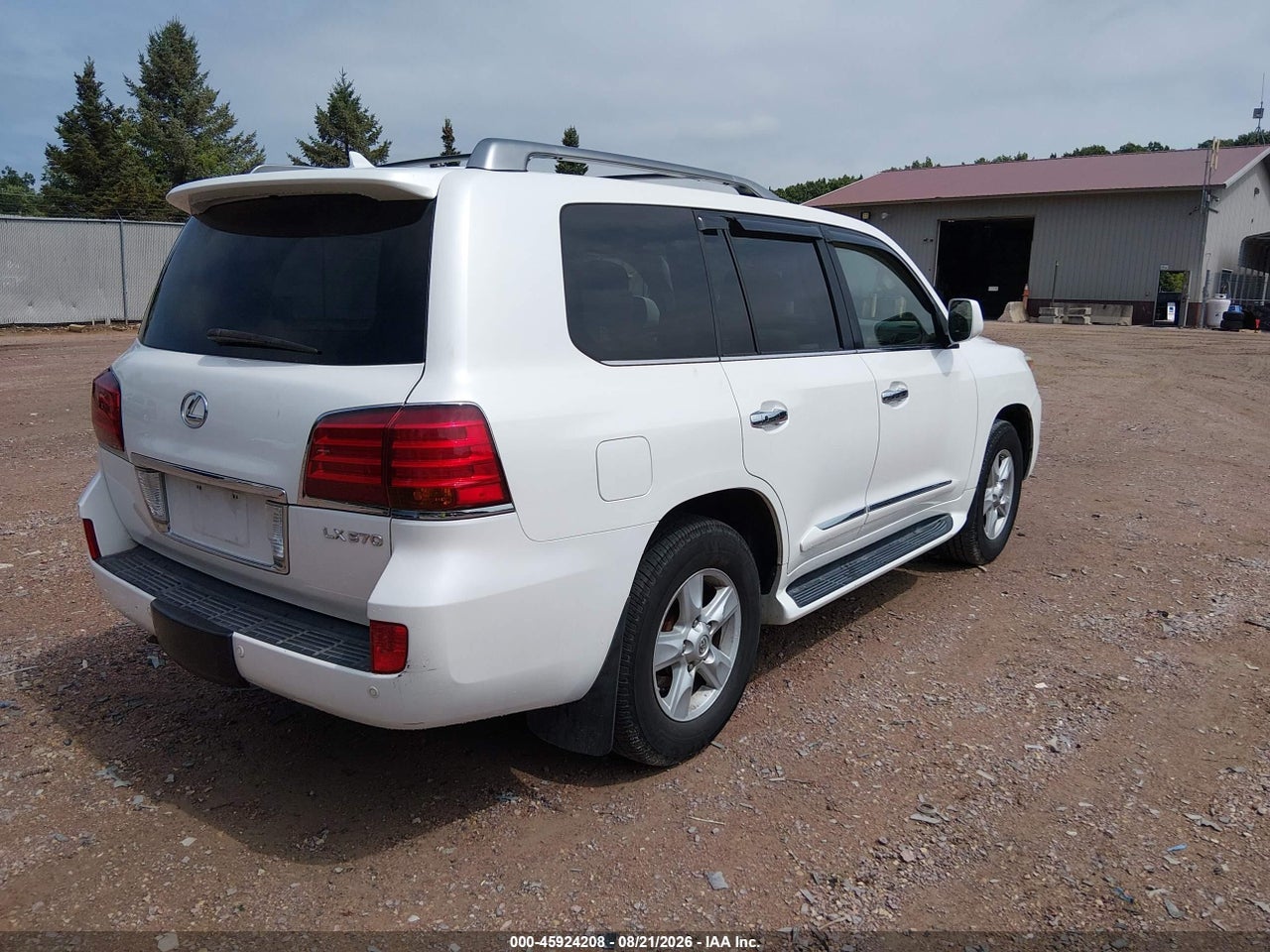 2011 LEXUS LX 570 · 4/11