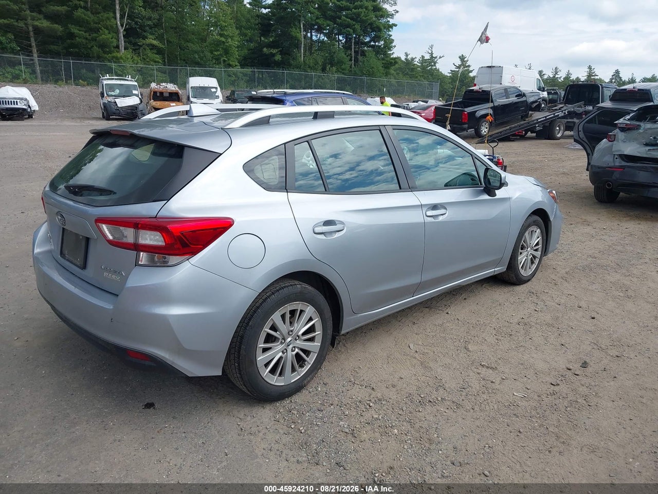 2017 SUBARU IMPREZA 2.0I PREMIUM · 4/11