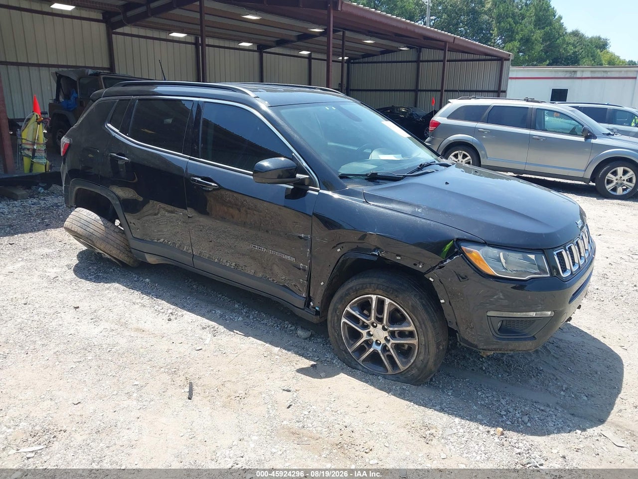 3C4NJDBB1KT****** · 2019 JEEP COMPASS LATITUDE 4X4