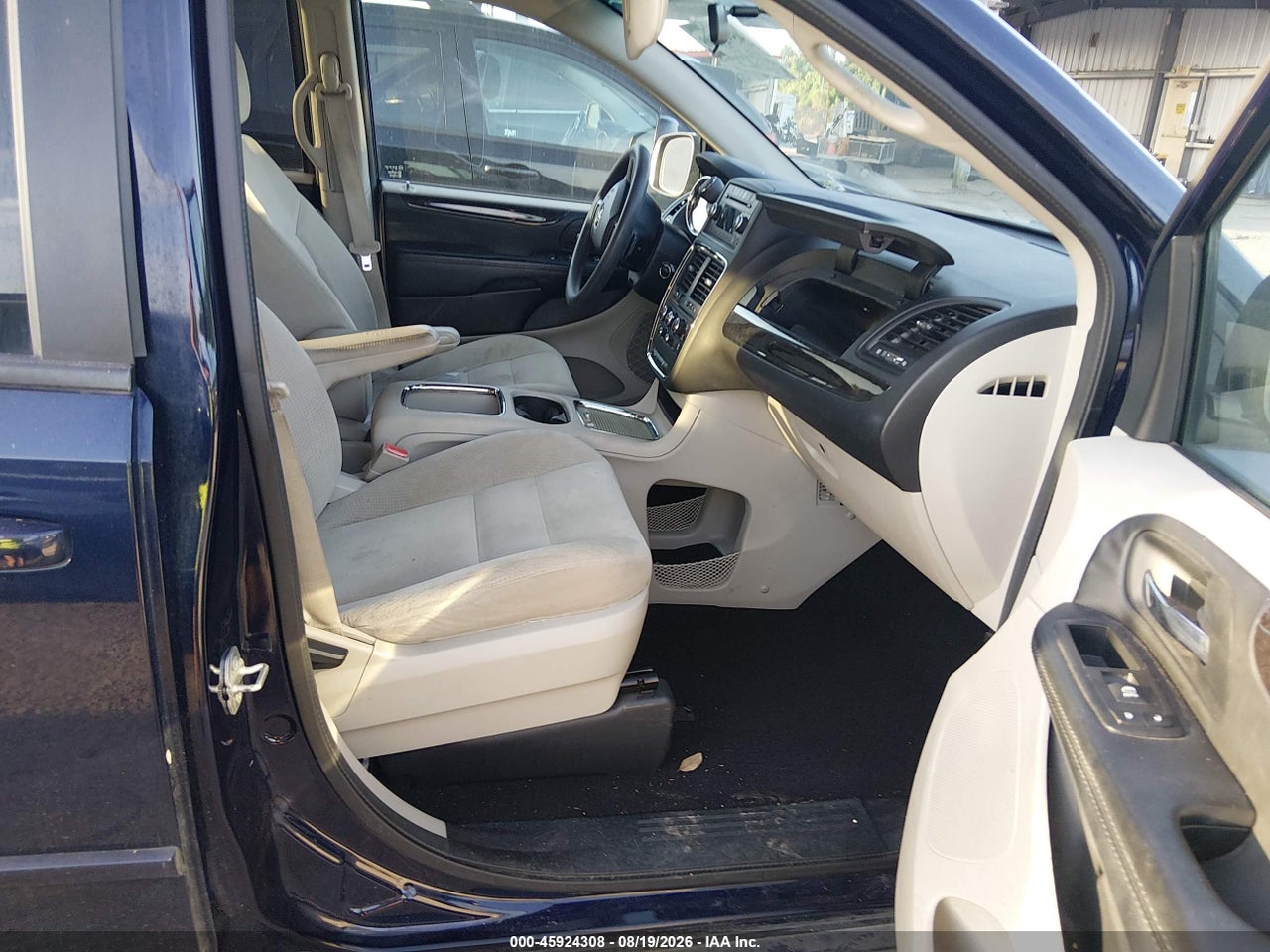2016 DODGE GRAND CARAVAN SXT · 5/11