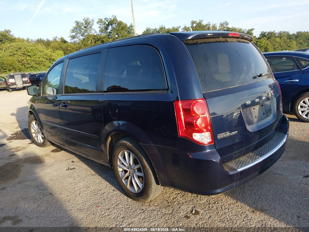 2016 DODGE GRAND CARAVAN SXT · 3/11