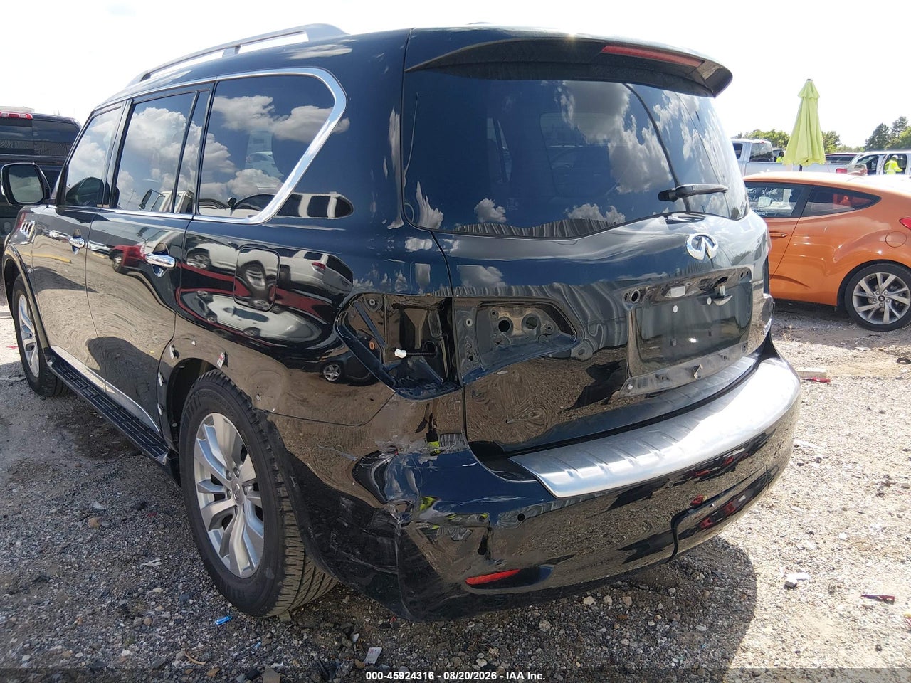 2016 INFINITI QX80 · 6/11