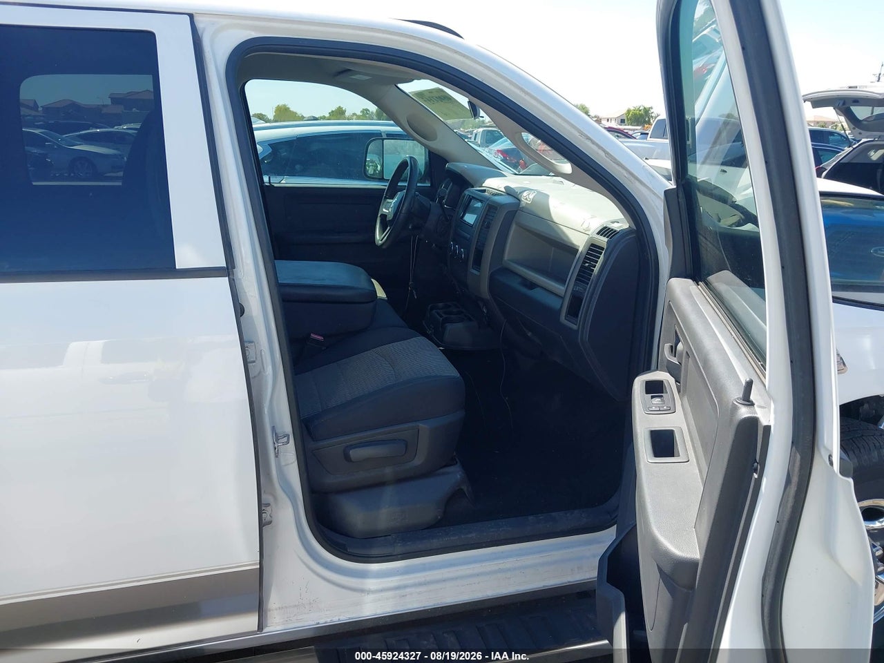 2011 RAM RAM 2500 ST · 5/11