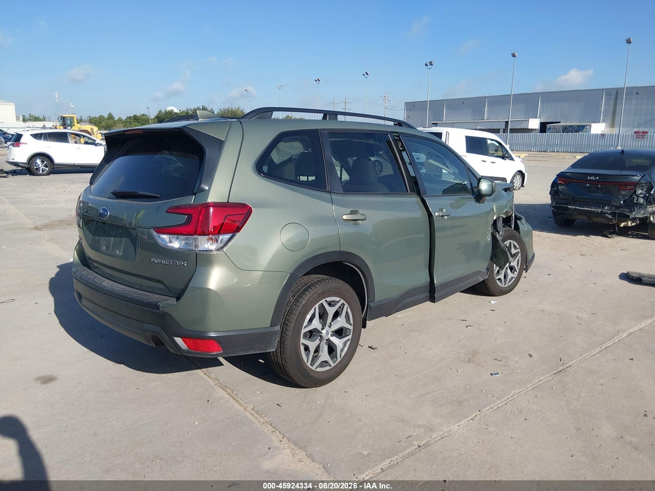 2021 SUBARU FORESTER PREMIUM · 4/11