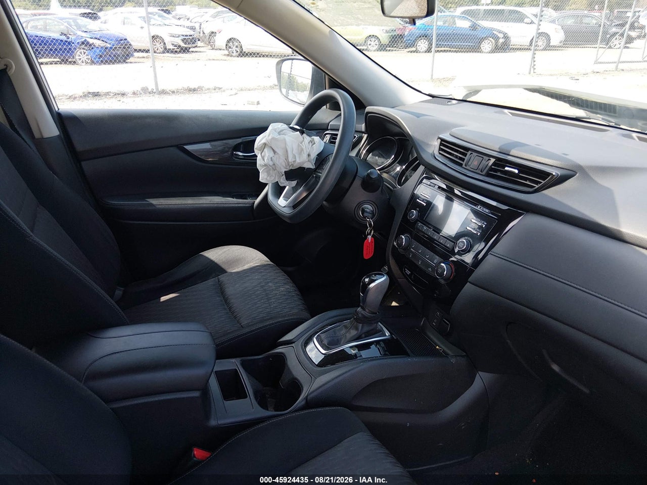 2017 NISSAN ROGUE S · 5/11