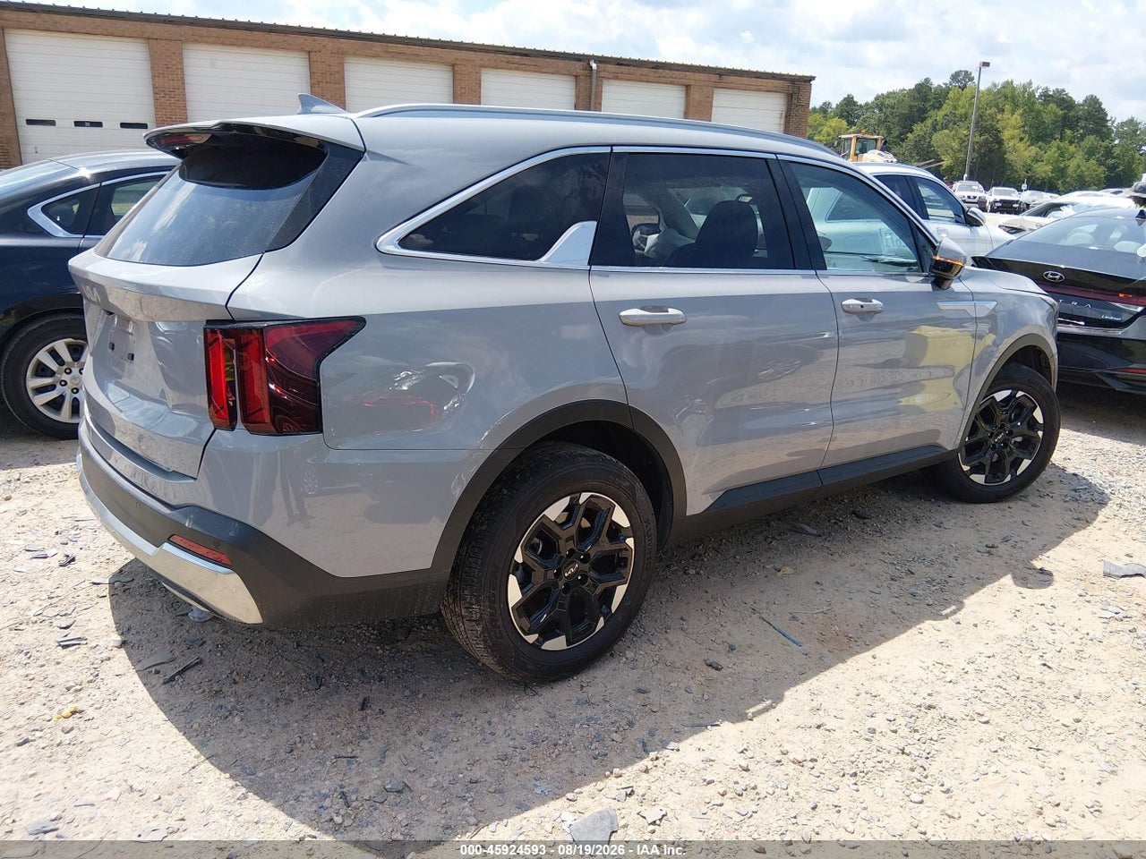 2026 KIA SORENTO S · 4/11