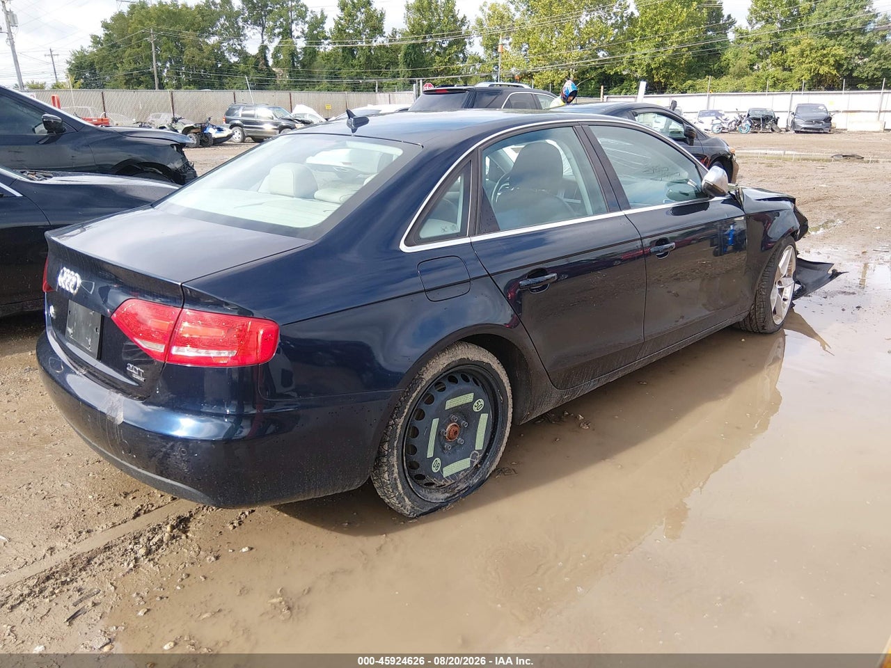 2011 AUDI A4 2.0T PREMIUM · 4/11