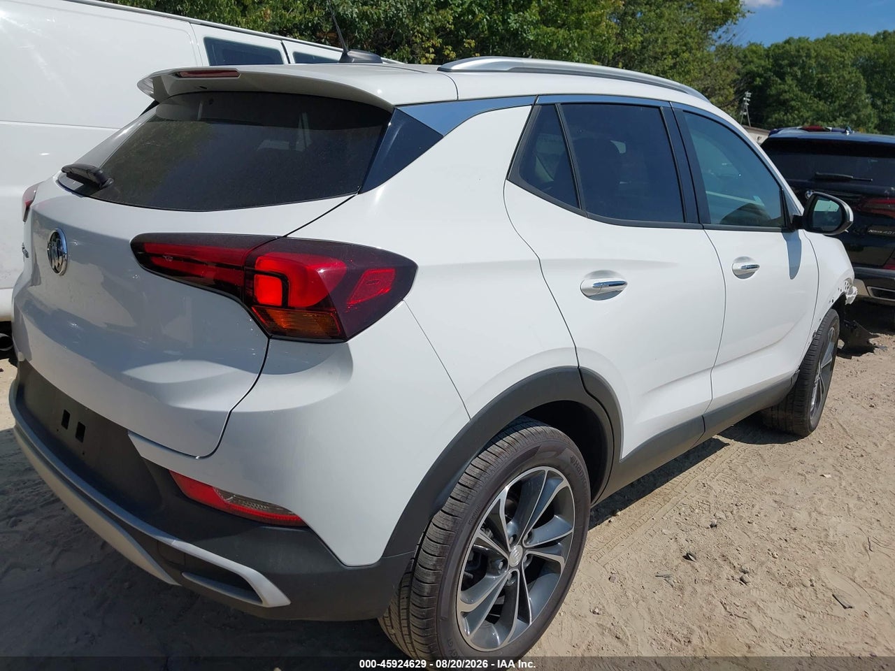 2022 BUICK ENCORE GX AWD SELECT · 4/11