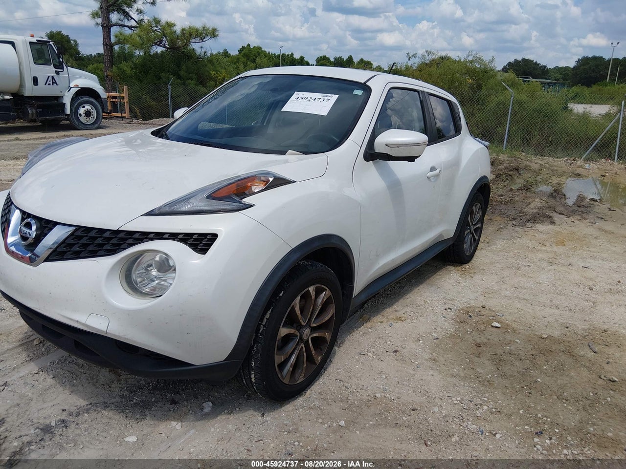 2017 NISSAN JUKE SV · 2/11