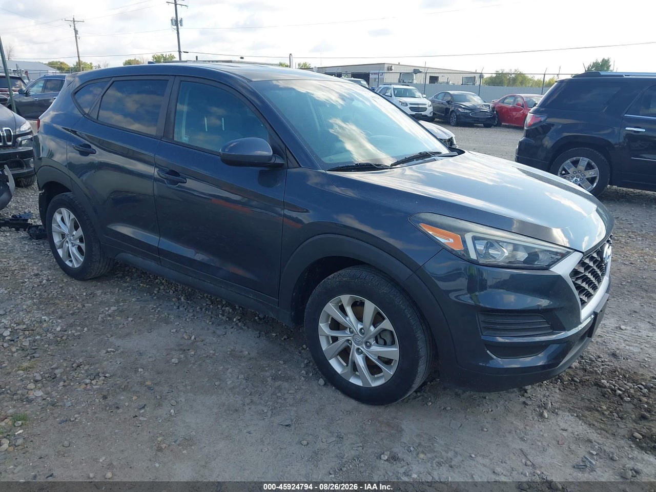 KM8J2CA45KU****** · 2019 HYUNDAI TUCSON SE