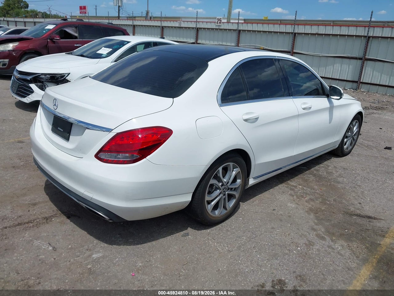 2018 MERCEDES-BENZ C 300 · 4/10