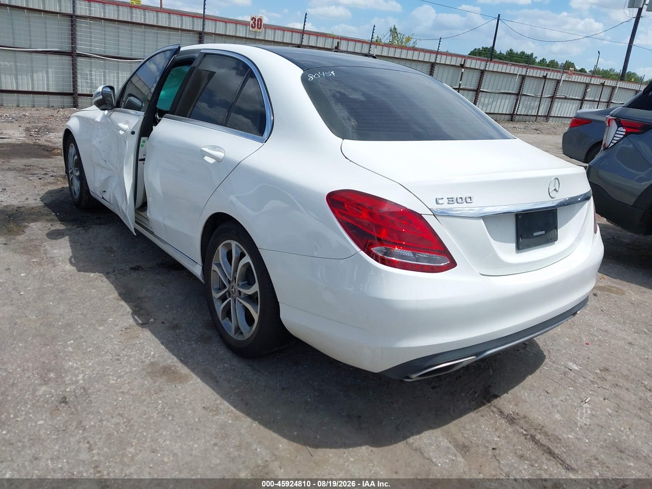 2018 MERCEDES-BENZ C 300 · 3/10