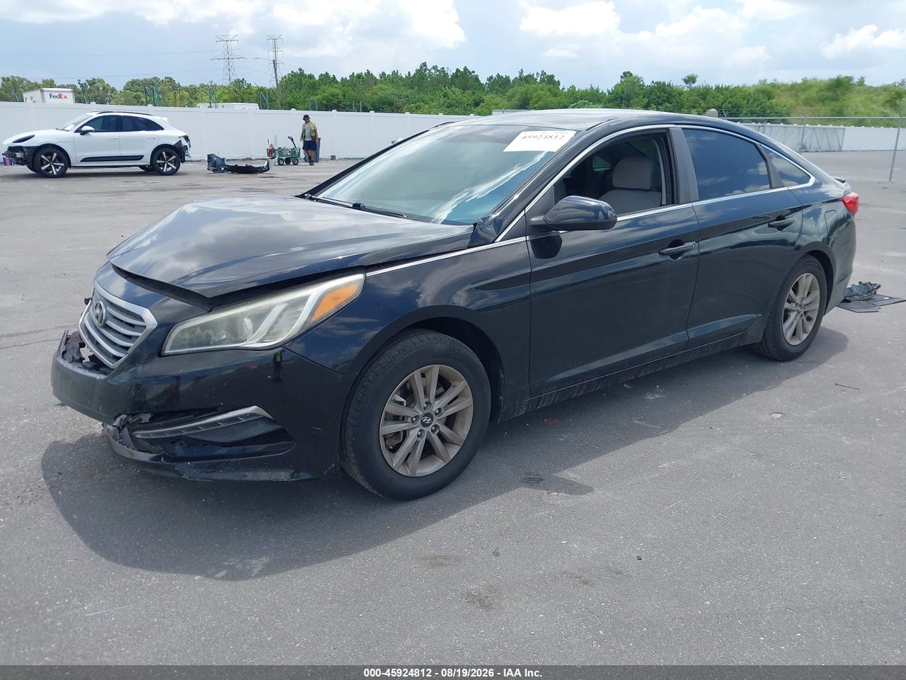 2015 HYUNDAI SONATA SE · 2/11