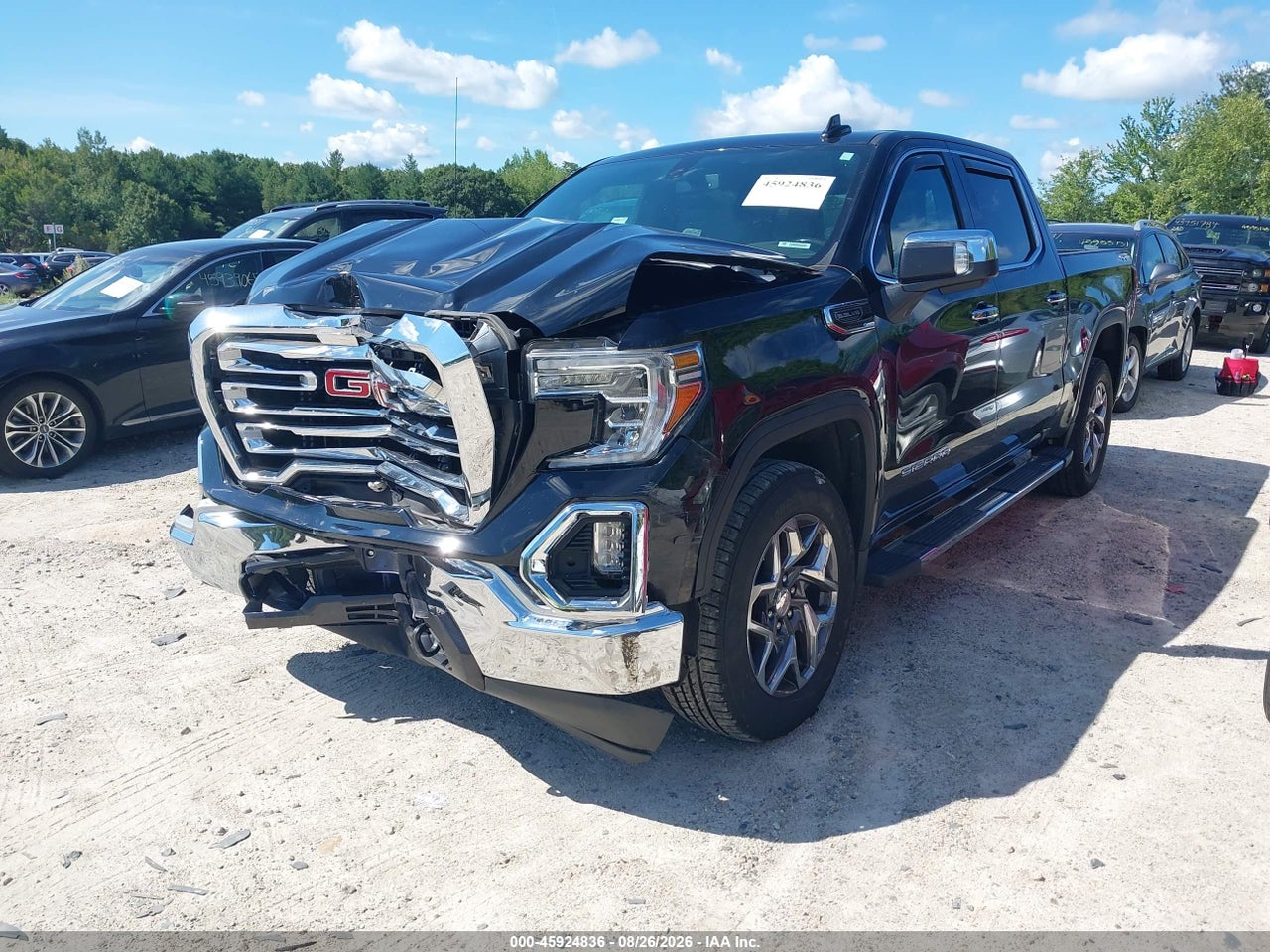 2019 GMC SIERRA 1500 SLT · 2/11