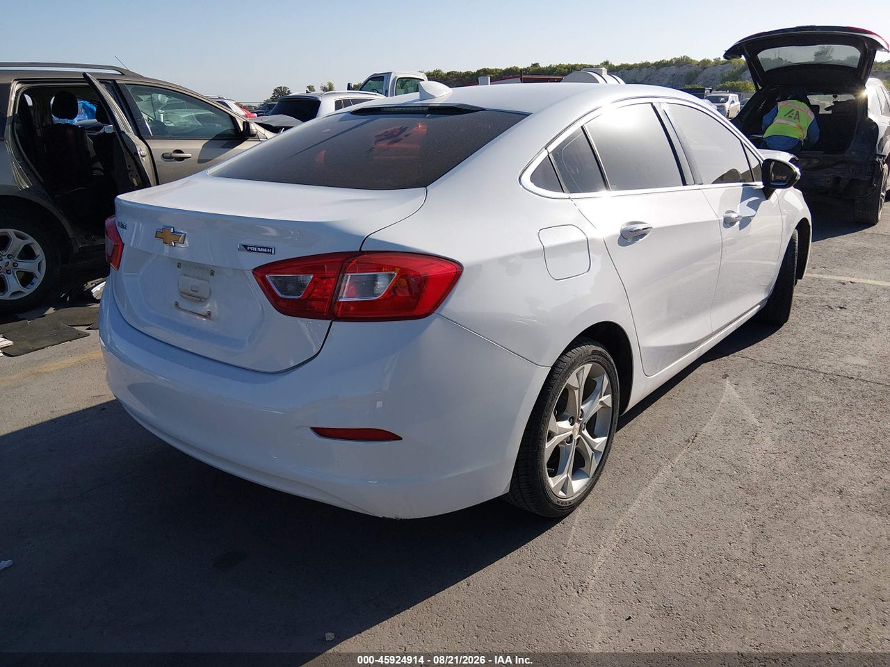 2017 CHEVROLET CRUZE PREMIER AUTO · 4/11
