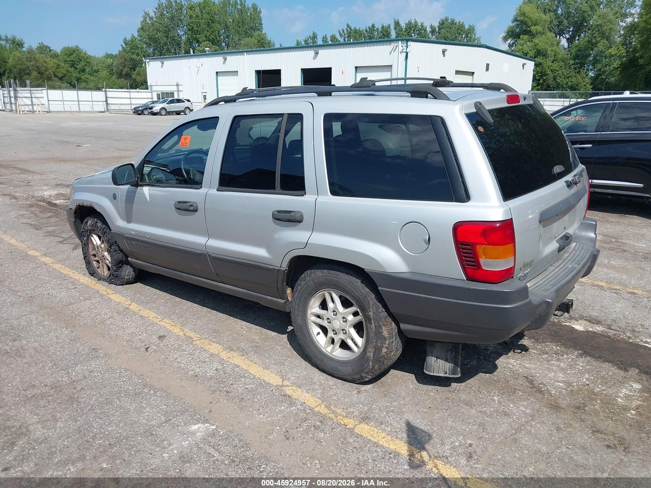 2004 JEEP GRAND CHEROKEE LAREDO · 3/11