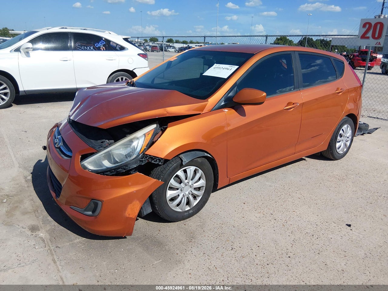 2016 HYUNDAI ACCENT SE · 2/11