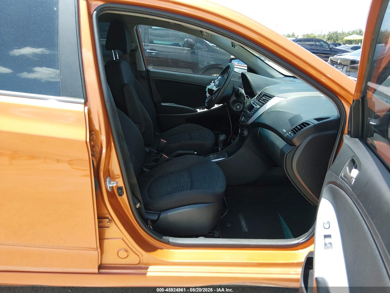 2016 HYUNDAI ACCENT SE · 5/11