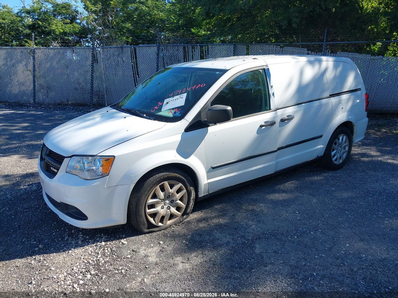 2015 RAM CARGO TRADESMAN · 2/11