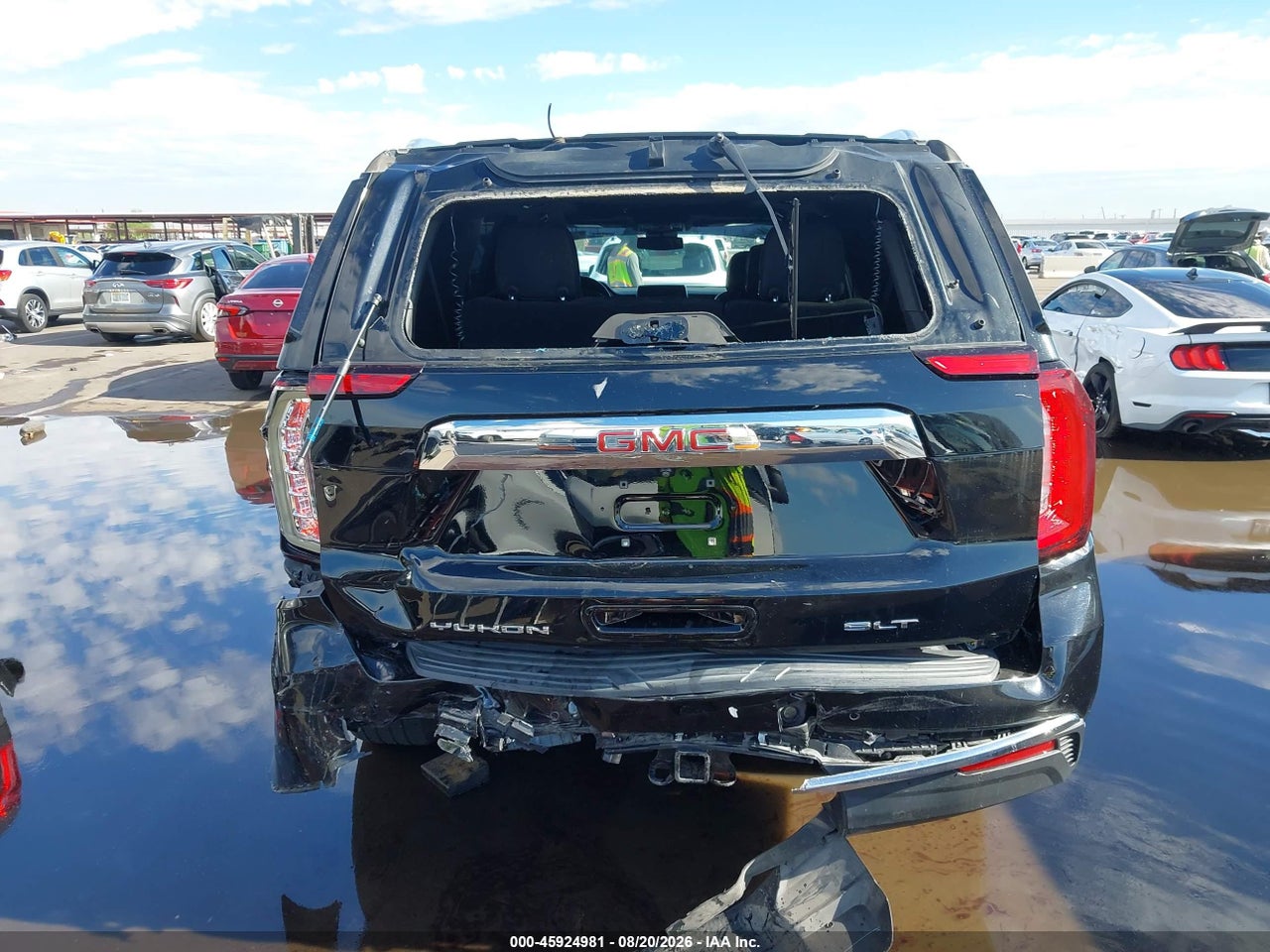 2023 GMC YUKON XL 4WD SLT · 6/11