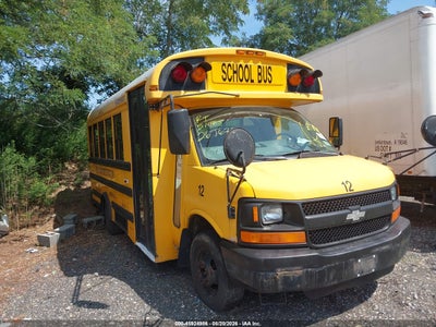 2005 CHEVROLET EXPRESS CUTAWAY BASE W/C7L/C7N